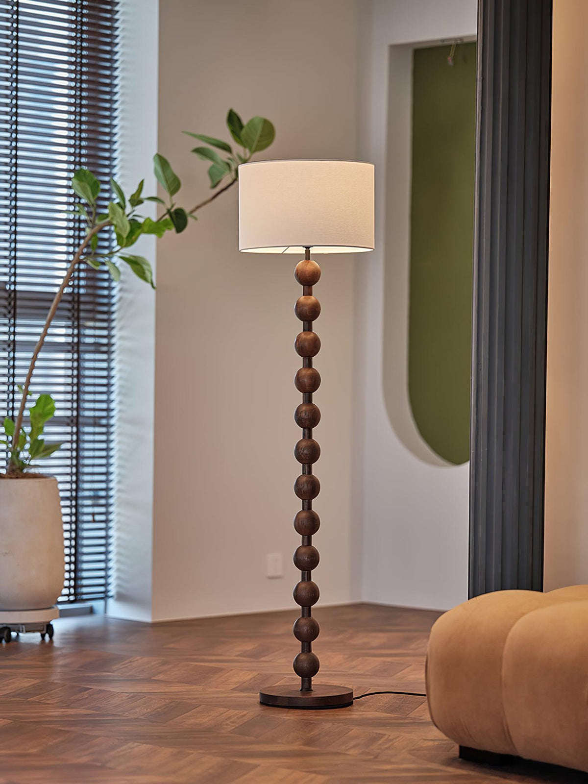 Lampadaire haut avec abat-jour blanc, 160 cm, base en bois naturel, éclairage d'appoint à intensité variable pour chambre, salon, coin lecture, décoration moderne