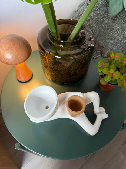 Lazy Larry™ – The Chill-Out Planter
