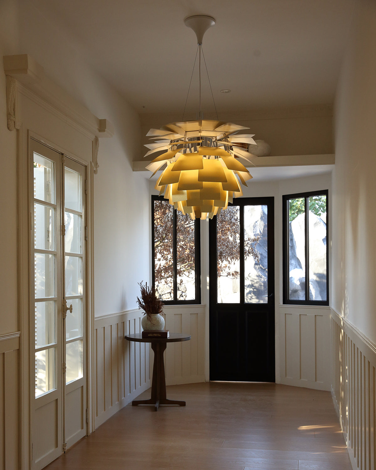 Sculptural Metal Shade Hanging Fixture 20 in Adjustable Height Overhead Lighting for Dining Room Kitchen Island Entryway Warm Glow Installat