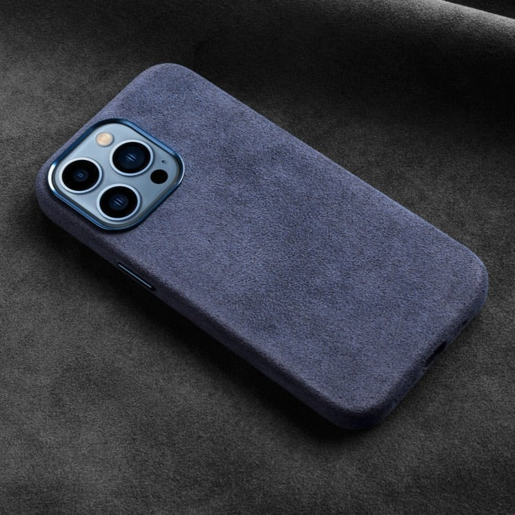 Premium Suede-Feel iPhone Case with Shock Absorption for 13-17 Series – Soft-Touch Protective Cover