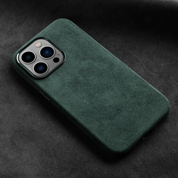 Premium Suede-Feel iPhone Case with Shock Absorption for 13-17 Series – Soft-Touch Protective Cover