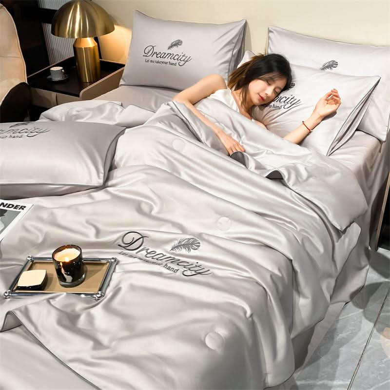 KühlTraum | Couette rafraîchissante en soie glacée pour les nuits chaudes avec tissu respirant | Confort léger pour un sommeil réparateur