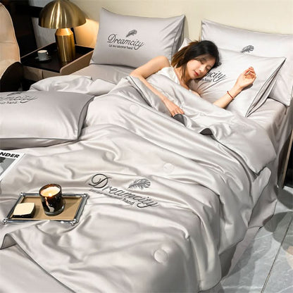 KühlTraum | Couette rafraîchissante en soie glacée pour les nuits chaudes avec tissu respirant | Confort léger pour un sommeil réparateur