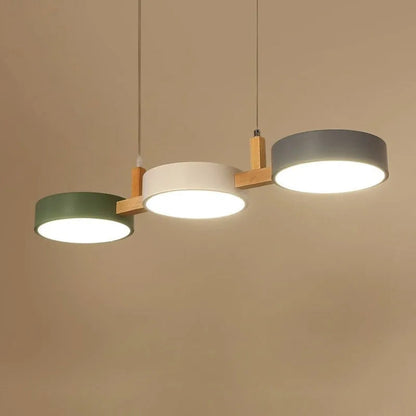 Plafonnier à trois abat-jours pour îlot de cuisine et salle à manger – Luminaire de 30 pouces en matériaux mixtes avec cordons réglables et design discret pour