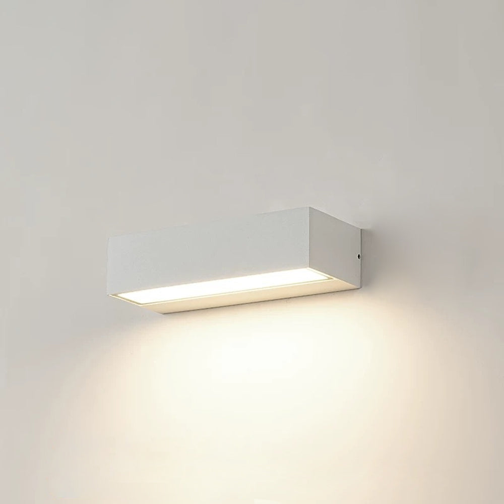 Outdoor LED Wall Sconce Die-Cast Aluminum Porch Light Black White 8-32 in Weatherproof Fixture for Balcony Entry Hallway Modern Exterior