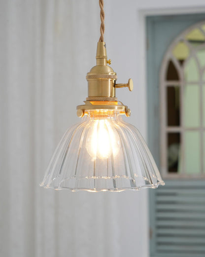 Suspension goutte en verre avec finition laiton – Luminaire suspendu pour comptoirs et tables – Suspension réglable – Douille E26 – Luminaire dôme transparent