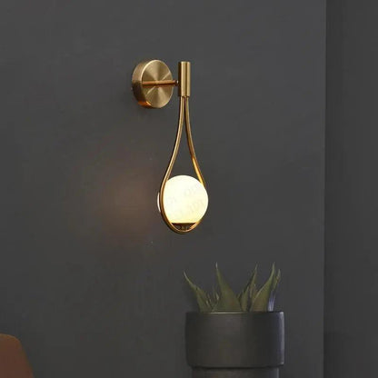 Metal Wall Sconce Light with Minimalist Linear Design for Bedroom, Living Room & Hallway – Modern Scandinavian Style Fixture in Black, Gold