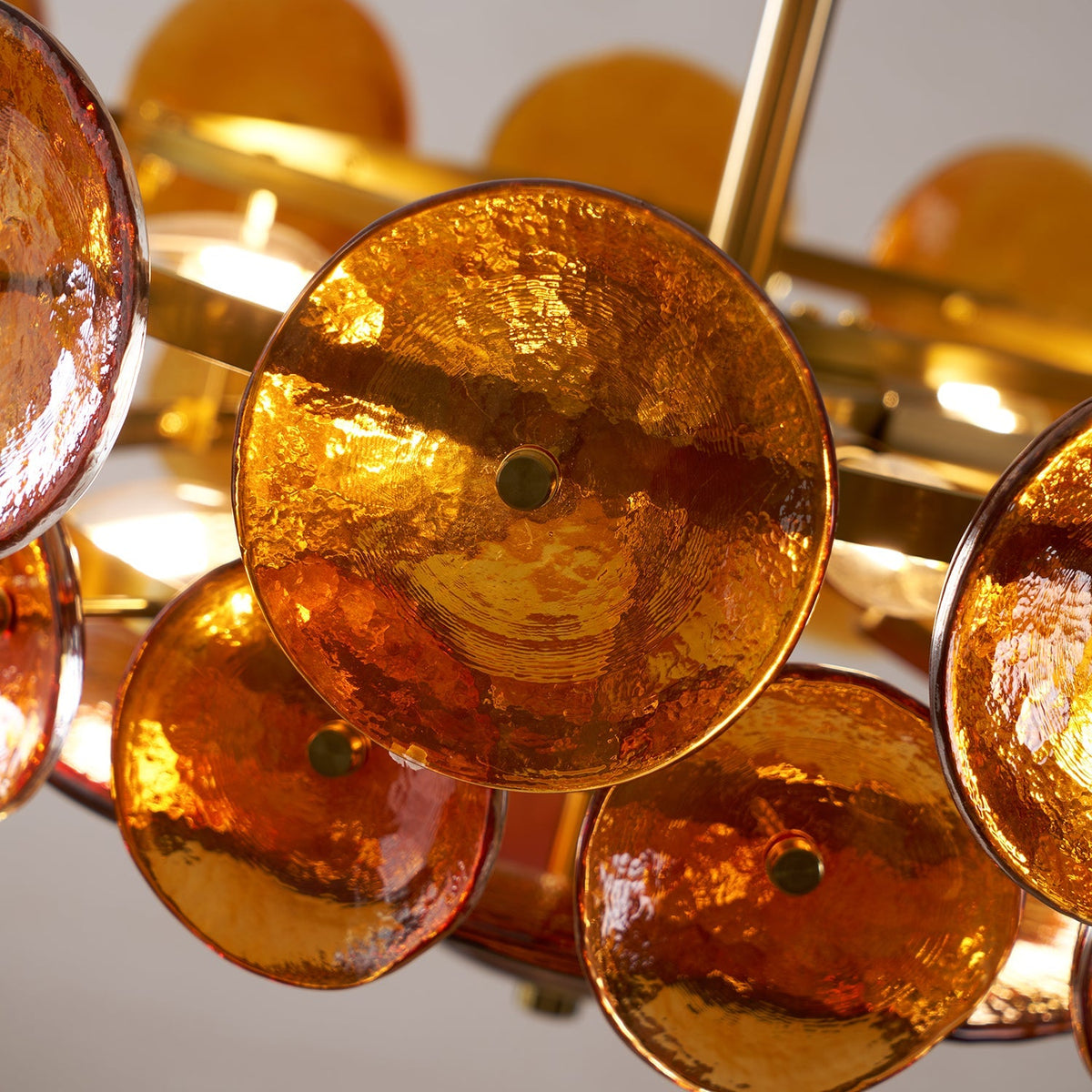 Tiered Glass Disc Pendant Light for Dining Room – Amber Circular Shade Ceiling Fixture – Adjustable Hanging Lamp for Kitchen Island Living R