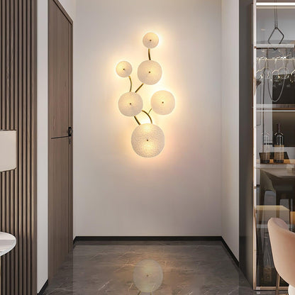Ceramic Petal Wall Sconce – Floral LED Light with Gold Metal Accents for Hallway, Bedroom & Living Room Decor