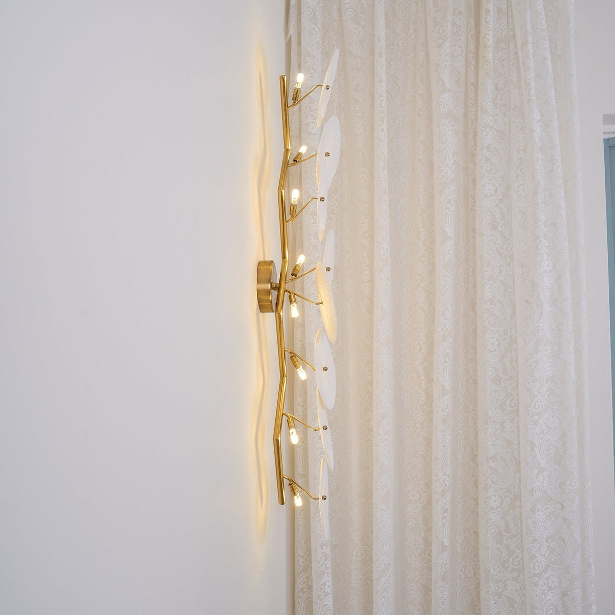 Ceramic Petal Wall Sconce Sculptural Multi-Light Fixture Hardwire Installation for Bedroom Living Room Hallway Modern Artistic Decor