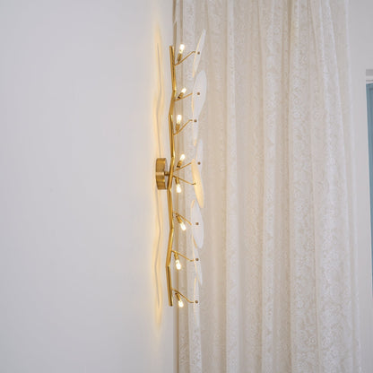 Ceramic Petal Wall Sconce – Floral LED Light with Gold Metal Accents for Hallway, Bedroom & Living Room Decor