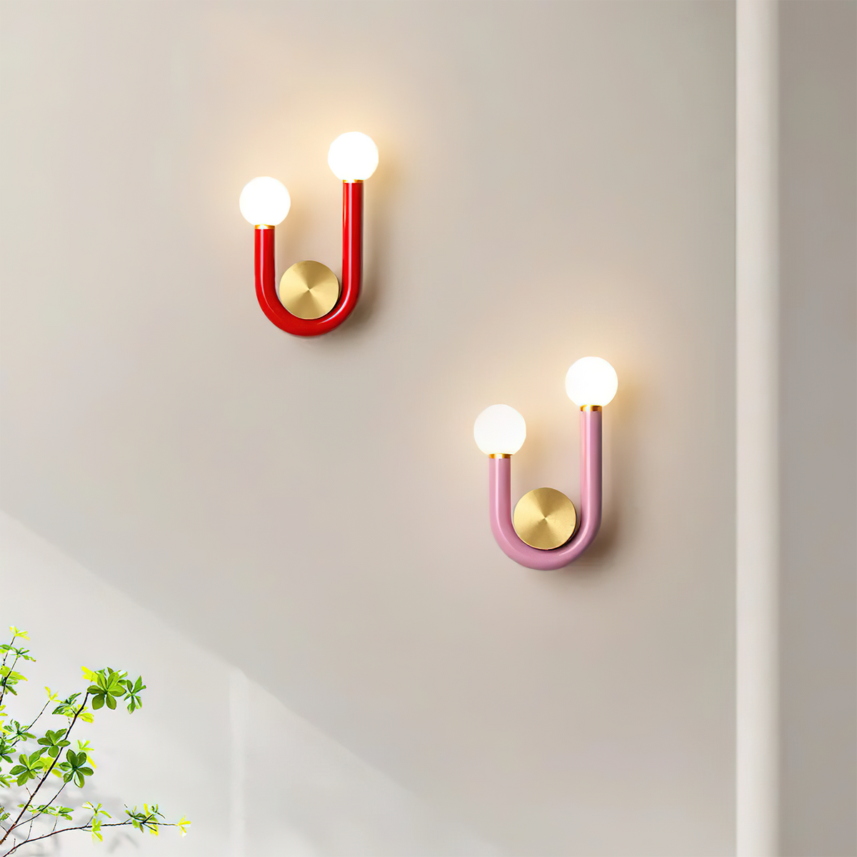 Contemporary Double-Bulb Sconce with Curved Metal Frame – Vibrant Accent Light for Hallways, Bedrooms & Stairs