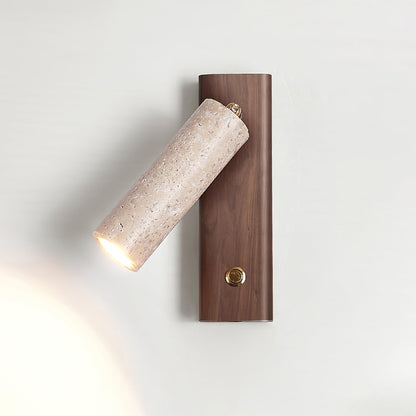 Applique murale cylindrique en travertin avec LED intégrée – Éclairage en pierre naturelle et détails en noyer pour intérieurs modernes