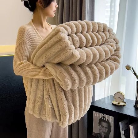 Luxurious Faux Rabbit Fur Throw Blanket | Soft & Warm for Cozy Comfort