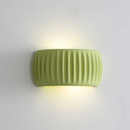 Applique murale pour chambres et couloirs – Luminaire décoratif en résine de 9,4 pouces, coloris crème doux – Douille filaire pour intérieurs modernes – Espace