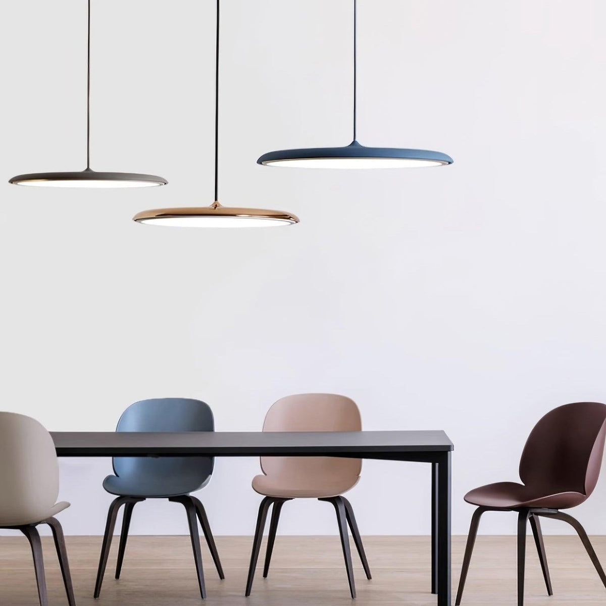 Suspension moderne en métal avec cordon réglable – Finition pastel douce pour cuisine et salon