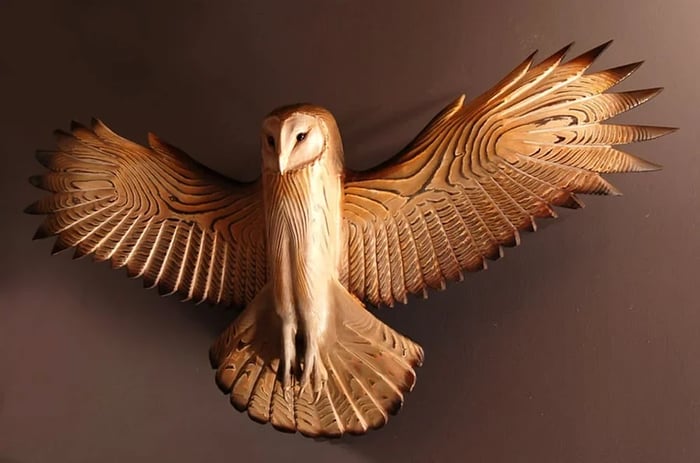 Chouette majestueuse | Décoration murale en bois avec finition naturelle | Artisanat pour une ambiance intérieure paisible