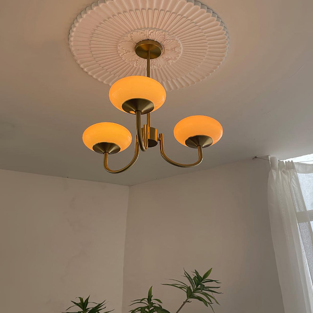 Orb Pendant Light with Adjustable Height Metal Frame and Spherical Shades for Kitchen Island Dining Living Room Bedroom E27 Socket Pink Whit