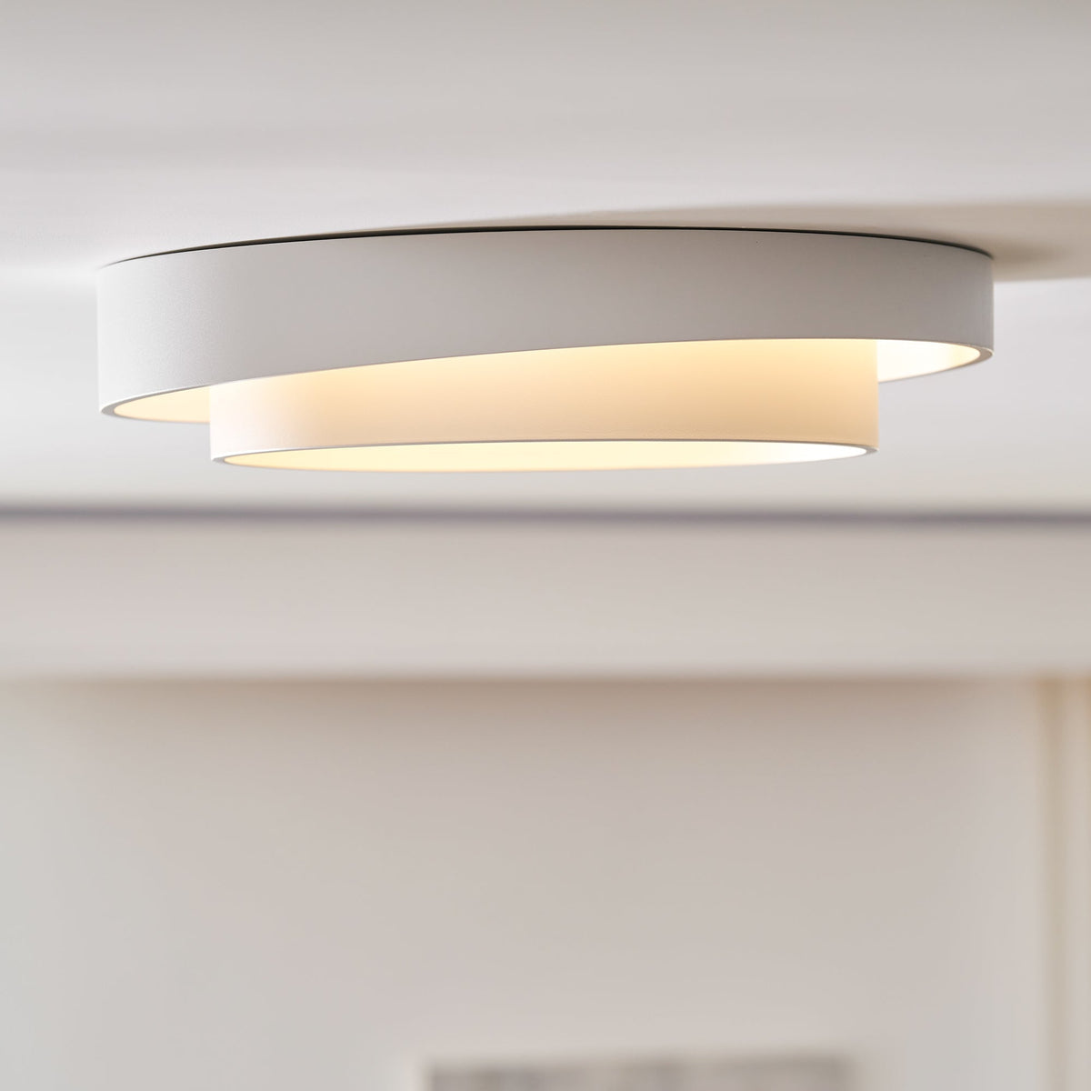 Flush Mount LED Ceiling Light Round Low-Profile Fixture Black White Gray 16 20 24 Inch Diameter for Bedroom Hall Kitchen Foyer