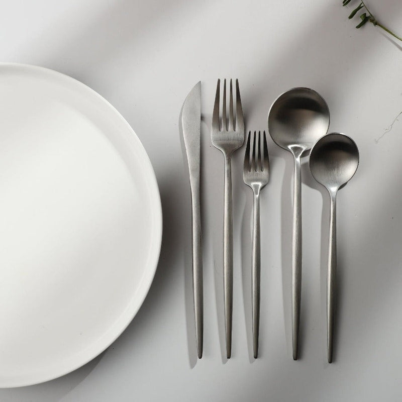 Set de couverts en acier inoxydable recouvert de titane – Service de table haut de gamme 18/10 pour les repas du quotidien et les grandes occasions