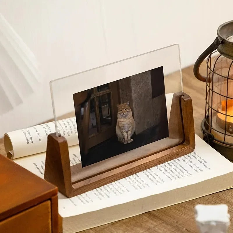 Minimalist Wooden Photo Frames with Floating Design – Beechwood and Acrylic Display