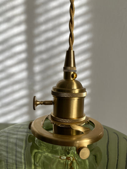 Textured Glass Drop Fixture with Brass Trim & Adjustable Cord for Kitchen Islands & Dining Spaces E27 Socket
