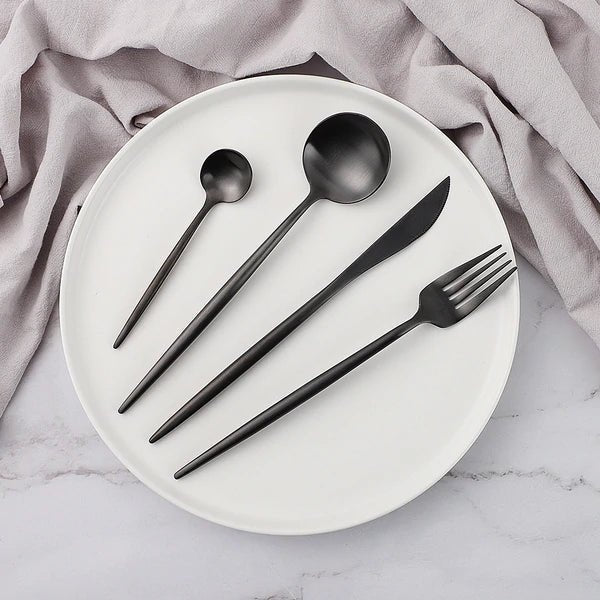Service de vaisselle moderne de 24 pièces en acier inoxydable avec revêtement miroir en titane – Assiettes et couverts élégants pour des repas raffinés