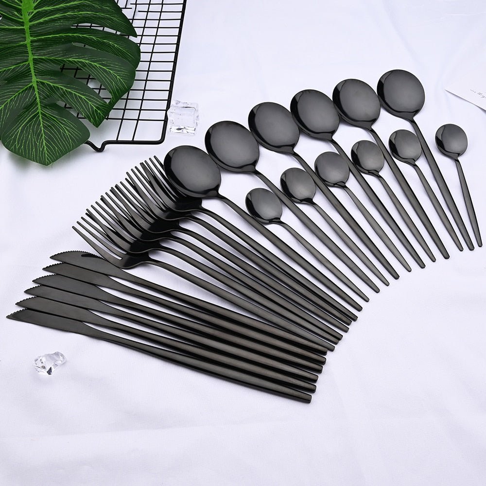 Service de vaisselle moderne de 24 pièces en acier inoxydable avec revêtement miroir en titane – Assiettes et couverts élégants pour des repas raffinés