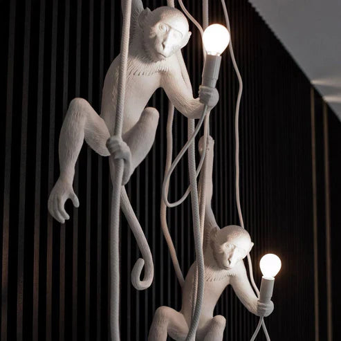 Lampe suspendue originale et amusante