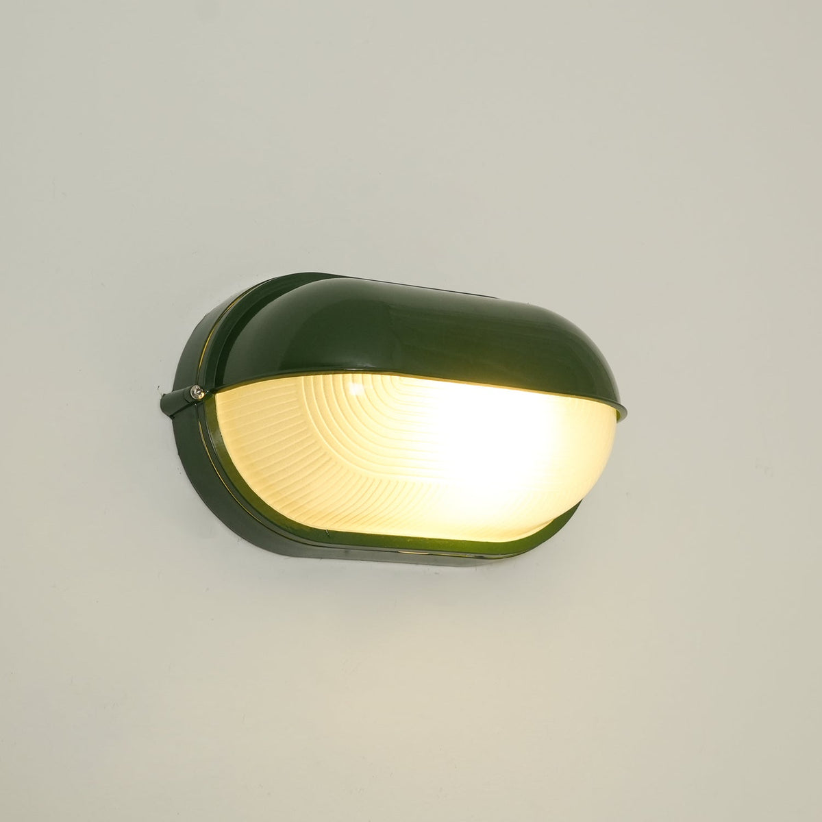Applique murale extérieure industrielle avec abat-jour en verre nervuré – Luminaire résistant aux intempéries pour porches, patios, entrées, portes et jardins