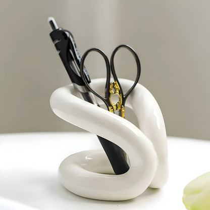 Nexus Ceramic Holder - Modern Design with Rope-Knot Detail