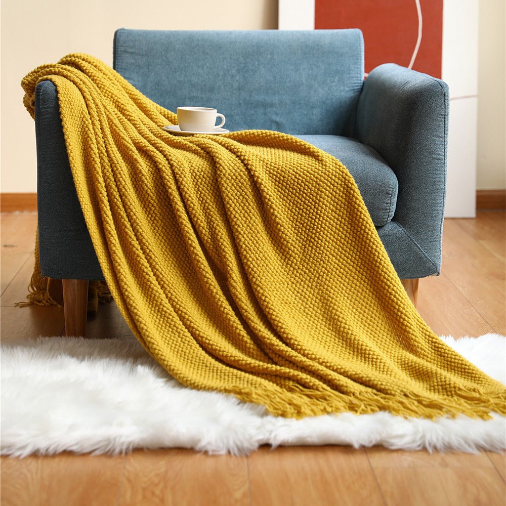 Nordic Collection | Knitted Blanket with Luxurious Softness | Versatile Throw for All Seasons