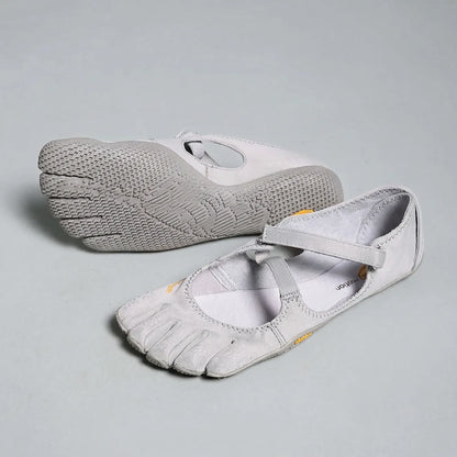 Five-Toe Barefoot Shoes for Women – Flexible Minimal Sole Water-Ready Slip-On for Yoga Gym Hiking Beach Everyday