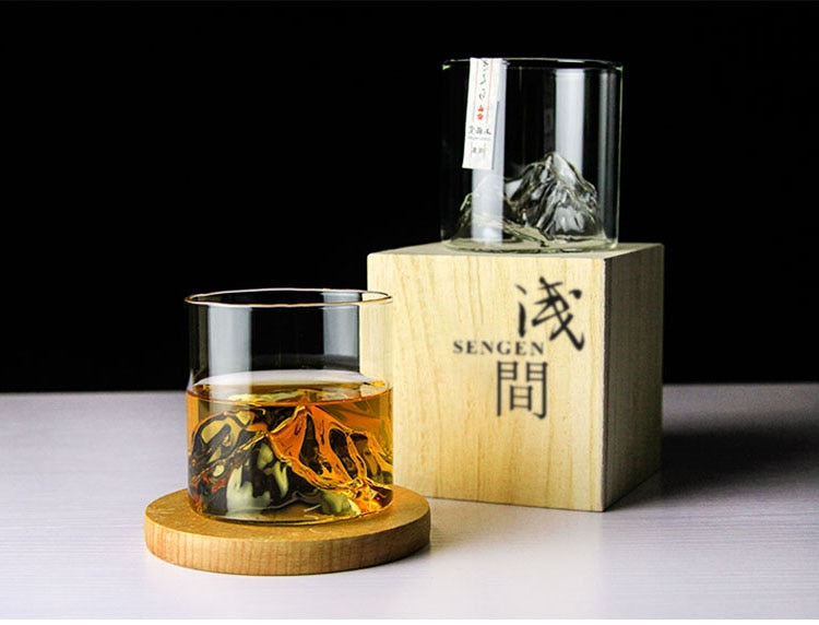 Crystal Whiskey Glass – Elegant Japanese Design for Whiskey and Sake