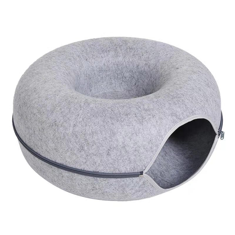 Enclosed Cat Bed Cave with Peek-a-Boo Hole – Soft Plush Igloo Den for Hideaway Sleep & Play