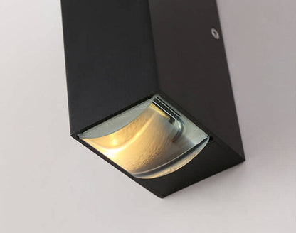 Dual-Beam Aluminum LED Wall Light for Indoor & Outdoor Use – Black Fixture with Warm, Cool, or Neutral Light