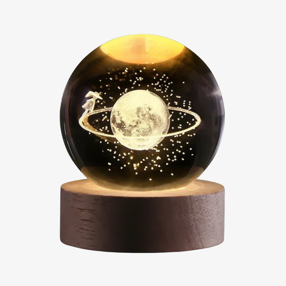 Éclat Éthéré | Lampe décorative avec boule en cristal gravée et LED blanc chaud | Décoration intérieure unique pour une ambiance apaisante