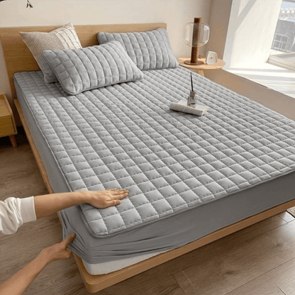 BEDGUARD – Quilted Mattress Protector for a Secure Fitted Fit