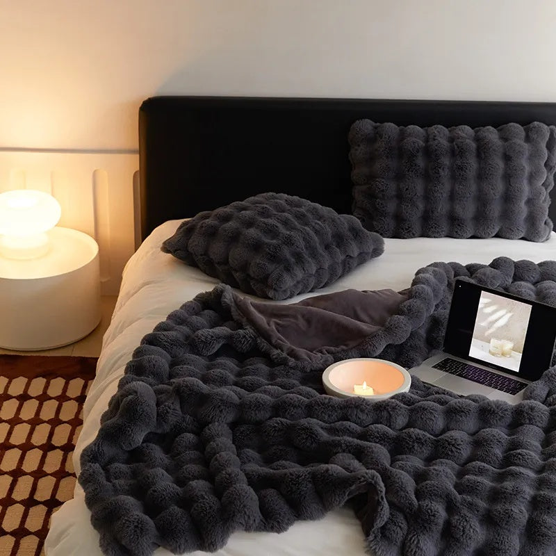 Plush Faux Rabbit Fur Throw Blanket – Double-Layered, Ultra-Soft & Lightweight for Couch, Bed & Travel
