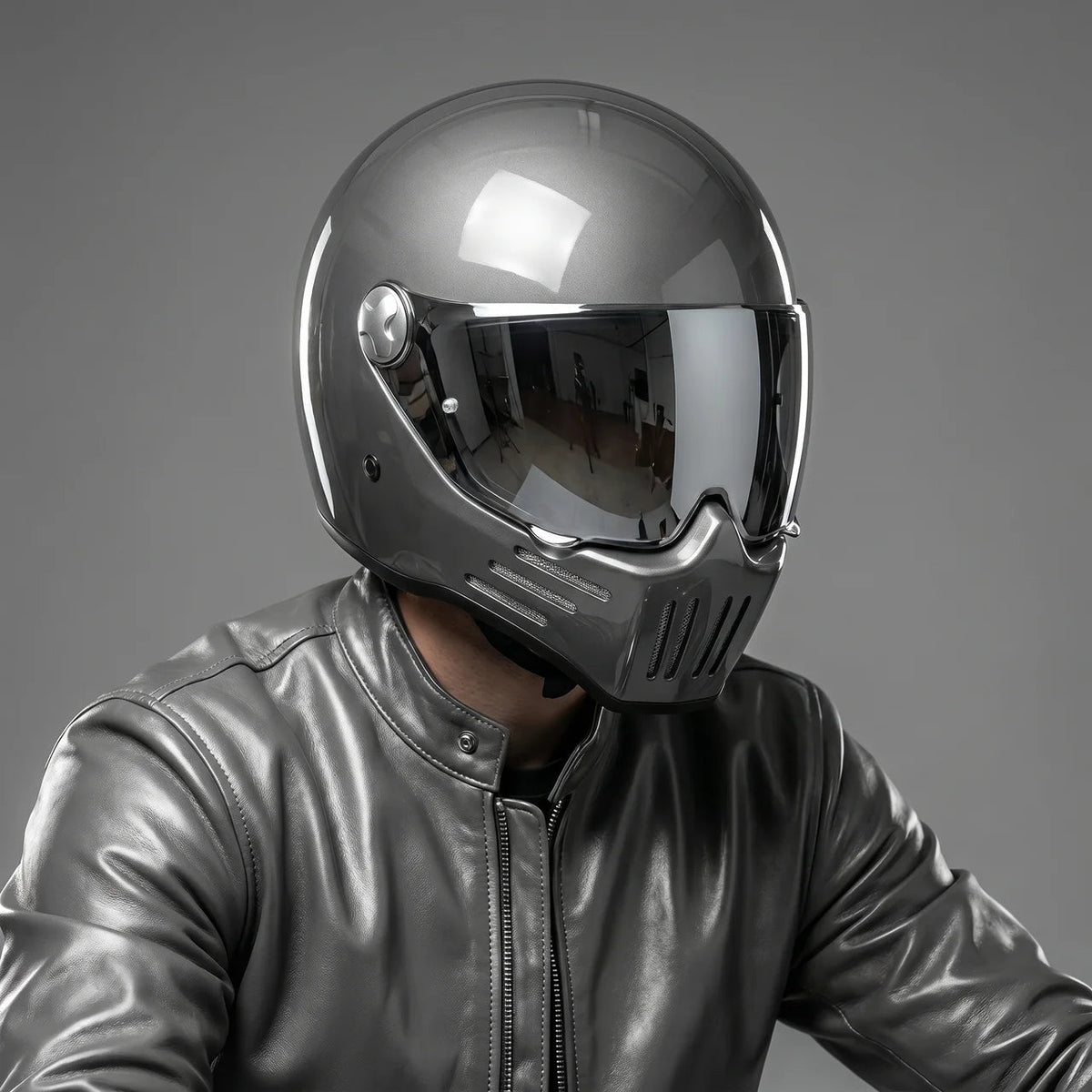 Retro Full-Face Helmet with Mirror-Style Visor for Bold Riding Style