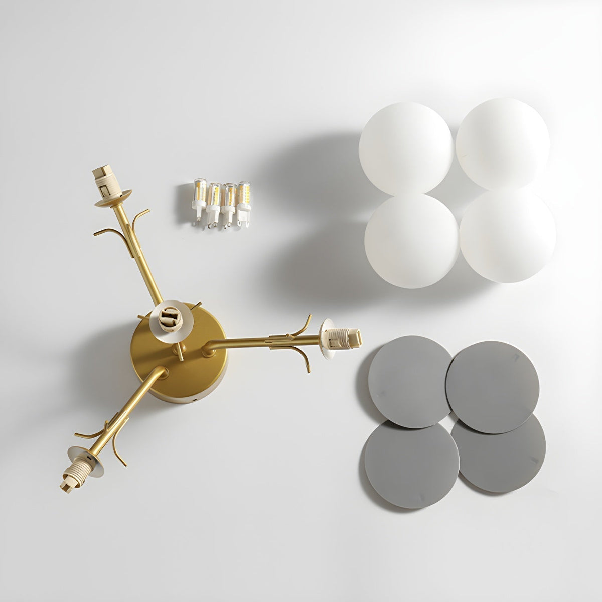 Plafonnier multi-globes avec abat-jours sphériques pastel – Luminaire LED coloré et moderne pour chambre d'enfant, salle de jeux et espace contemporain