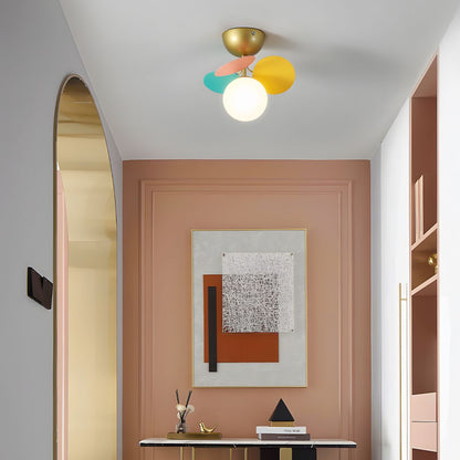 Plafonnier multi-globes avec abat-jours sphériques pastel – Luminaire LED coloré et moderne pour chambre d'enfant, salle de jeux et espace contemporain