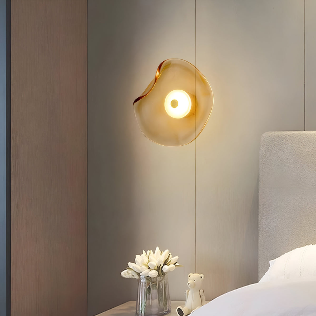 Applique murale en verre incurvé avec éclairage LED blanc chaud vers le haut et vers le bas pour chambre, salon, couloir, éclairage d'accentuation intérieur moderne, 10 pouces, verre trempé