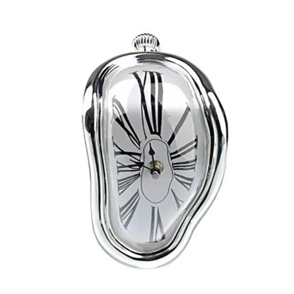 Horloge décorative Flowing Timepiece en aluminium à quartz, cadran à chiffres romains, 18 x 13 x 15 cm, argentée, style surréaliste pour bureau, cheminée ou étagère