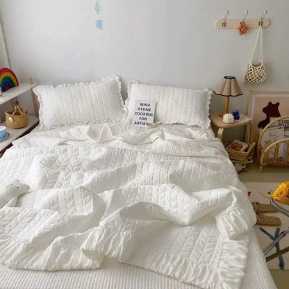 Parure de lit Ortekor | Couette d'été légère à bords volantés | Confort polyvalent pour toutes les saisons