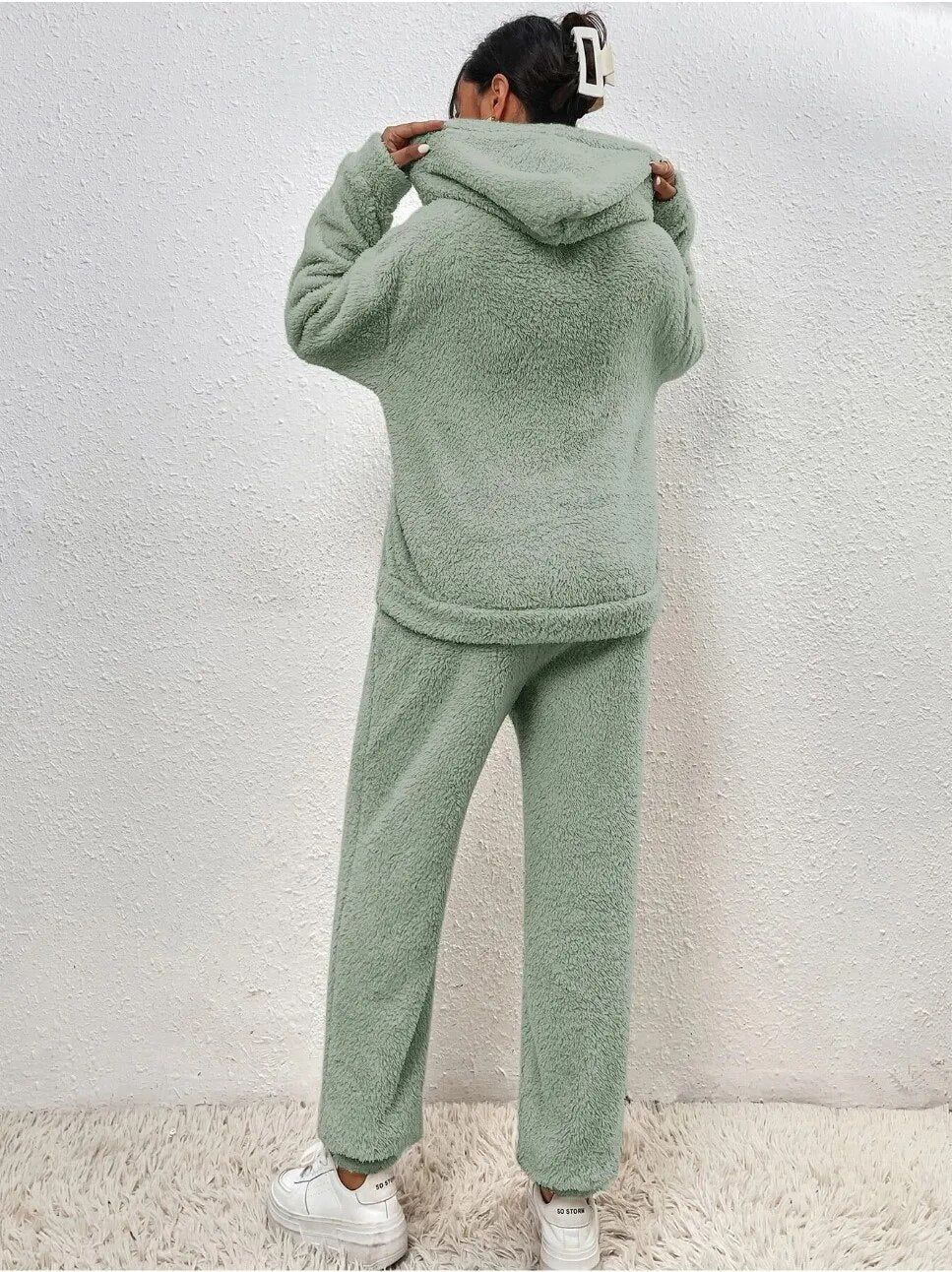 Hooded Teddy Fleece Loungewear Set for Women – Two-Piece Oversized Sweatsuit with Pocket – Cozy Winter Homewear Outfit