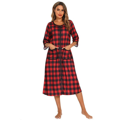 Zip-Front Hooded Bathrobe for Women – Soft Fleece Robe with Pockets & Full Zipper – Cozy Loungewear for Home, After Shower, Maternity
