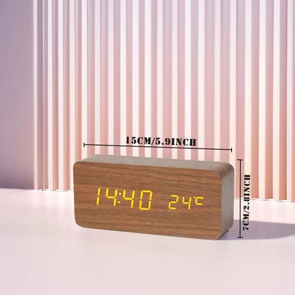 Réveil numérique à LED avec triple alarme, affichage de la température, réglage de la luminosité, finition grain de bois, alimentation USB, pour chambre, bureau, table de chevet