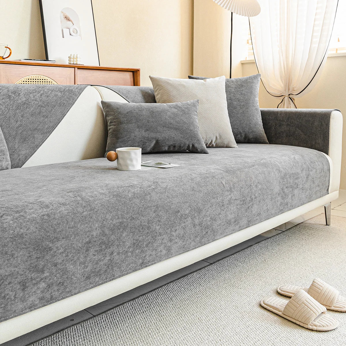 PawGuard – Eco-Friendly Scratch Protection Sofa Cover