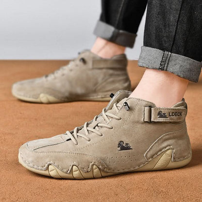 Leather Waterproof Sneakers for Men & Women – Breathable Non-Slip Walking Shoes with Cushioned Support for Daily Commuting & Travel